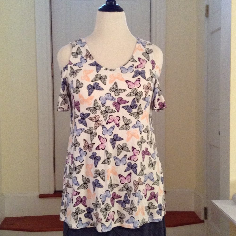 Elle Butterfly cold shoulder short sleeve top Med